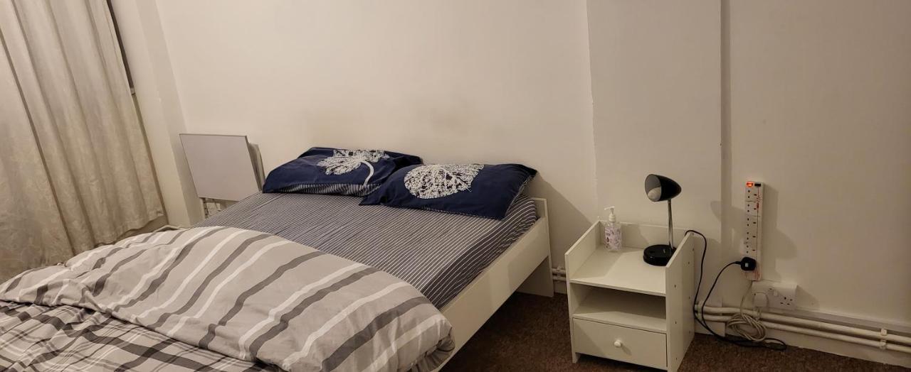 Double Room In A Cosy Flat In Tooting Лондон Экстерьер фото